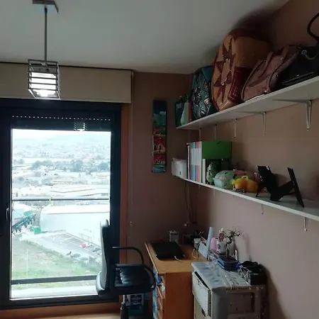 En Piso Compartido Cerca De Playa De Samil Vigo