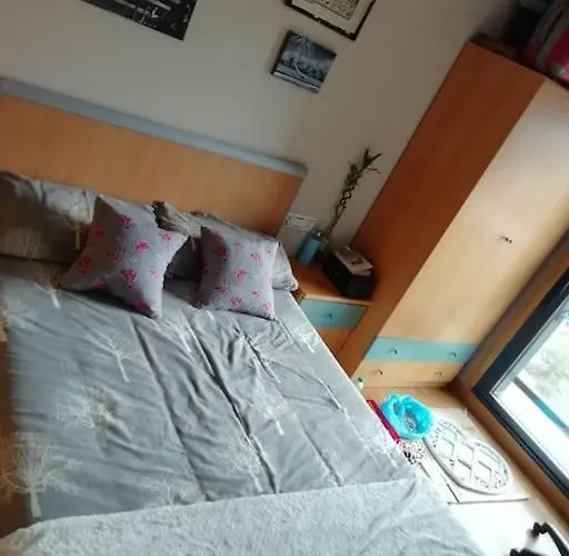 En Piso Compartido Y Wc Compartido Cerca De Playa De Samil Apartmán *