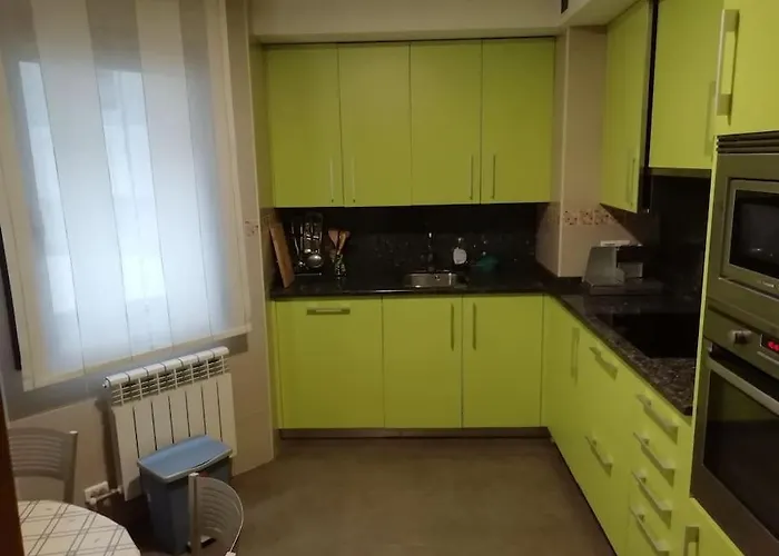 Apartmán En Piso Compartido Y Wc Compartido Cerca De Playa De Samil Vigo